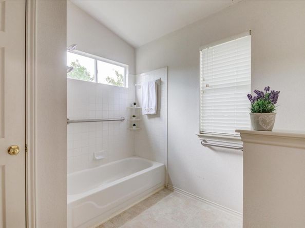 8967 W Hove LOOP, Austin TX 78749
