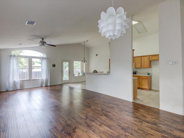 8967 W Hove LOOP, Austin TX 78749