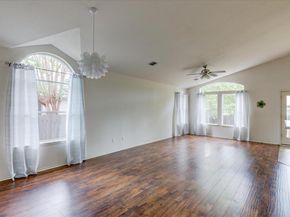 8967 W Hove LOOP, Austin TX 78749