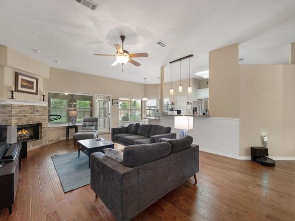 102 Stacey LN, Georgetown TX 78628