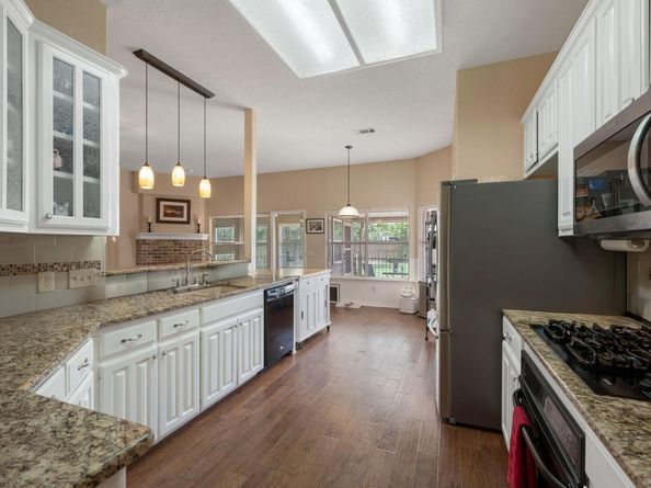 102 Stacey LN, Georgetown TX 78628