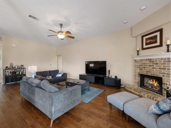 102 Stacey LN, Georgetown TX 78628