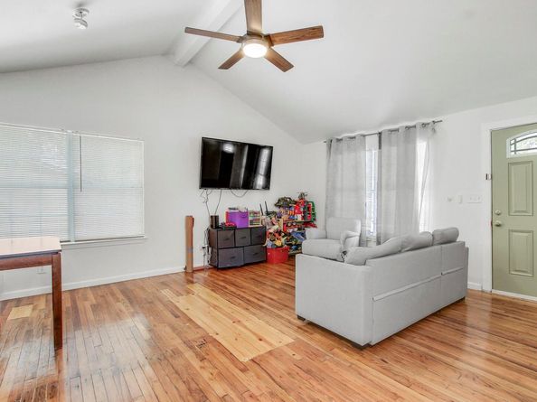 2808 Lyons RD A & B, Austin TX 78702