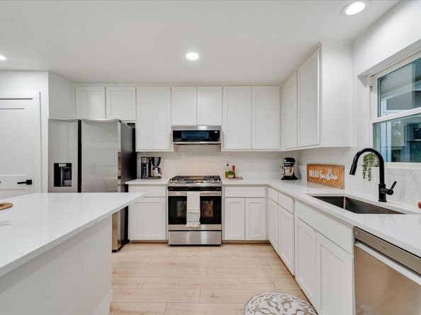 944 Blue Spring CIR, Round Rock TX 78681