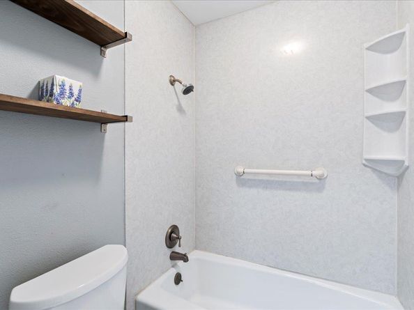 11522 Antigua DR, Austin TX 78759