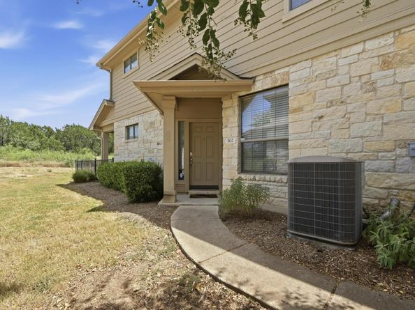 9201 Brodie LN 502, Austin TX 78748