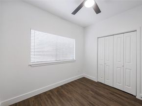 908 Poplar ST 105, Austin TX 78705
