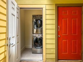 908 Poplar ST 105, Austin TX 78705