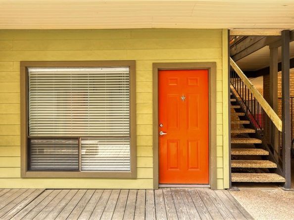 908 Poplar ST 105, Austin TX 78705