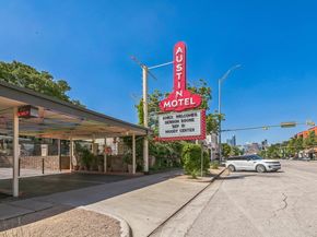 300 Crockett ST 210, Austin TX 78704