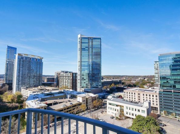360 Nueces ST 1318, Austin TX 78701