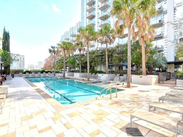 360 Nueces ST 1318, Austin TX 78701