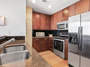 360 Nueces ST 1318, Austin TX 78701