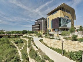 360 Nueces ST 1318, Austin TX 78701