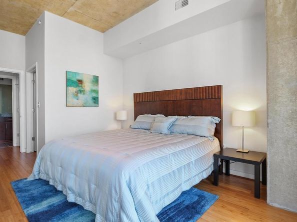 360 Nueces ST 1318, Austin TX 78701