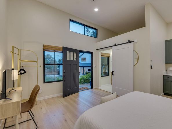 5904 Hudson Bend RD, Austin TX 78734