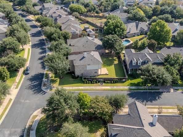 1001 Winding Creek PL, Round Rock TX 78665