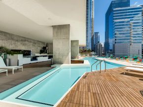 301 West Ave 2003, Austin TX 78701