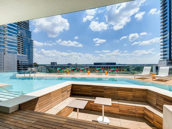 301 West Ave 2003, Austin TX 78701