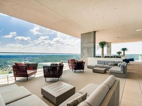 301 West Ave 2003, Austin TX 78701
