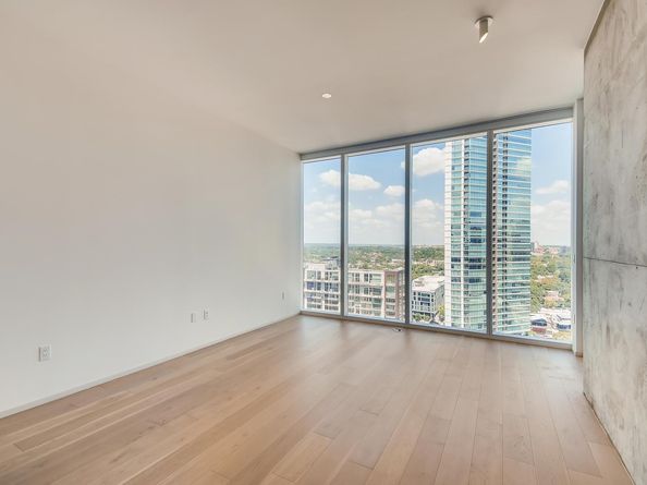 301 West Ave 2003, Austin TX 78701