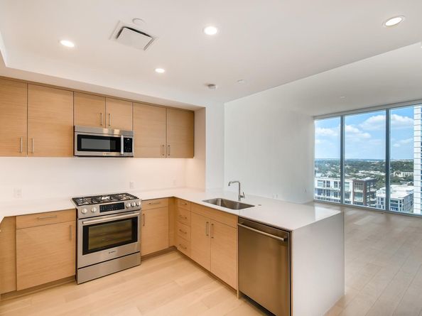 301 West Ave 2003, Austin TX 78701