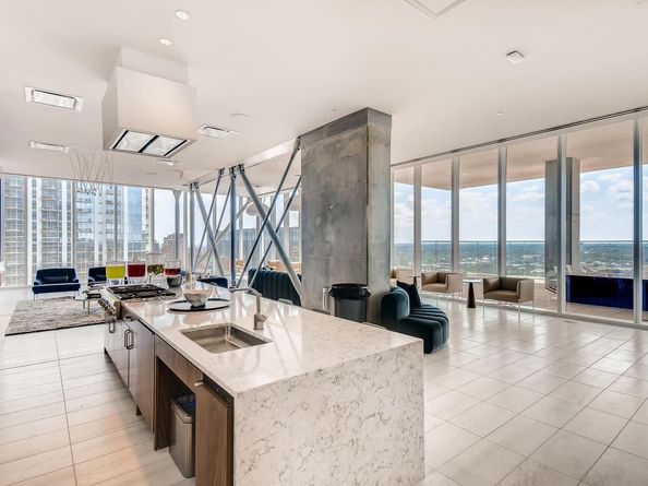 301 West Ave 2003, Austin TX 78701