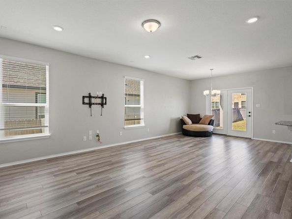 213 Sweet Autumn DR, Georgetown TX 78626