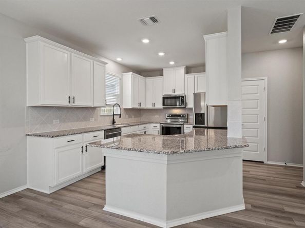 213 Sweet Autumn DR, Georgetown TX 78626