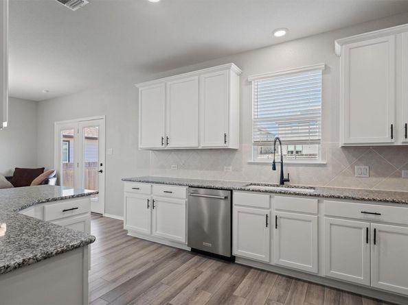 213 Sweet Autumn DR, Georgetown TX 78626