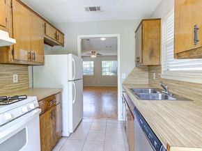 907 Taulbee LN, Austin TX 78757