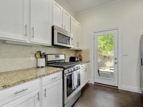 2206 E 14th ST 2, Austin TX 78702