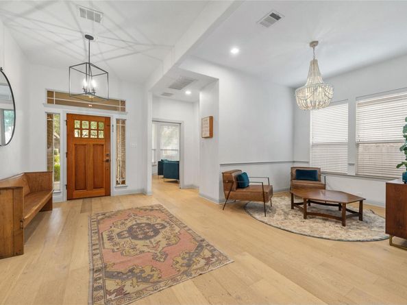 7901 Adelaide DR, Austin TX 78739