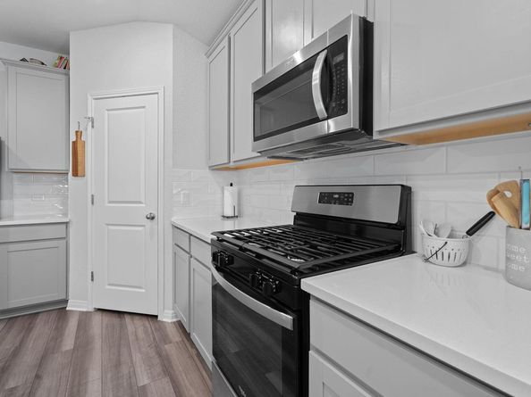 601 S Loriner WAY, Liberty Hill TX 78642