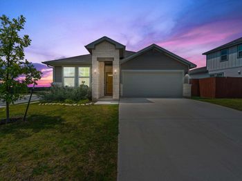601 S Loriner WAY