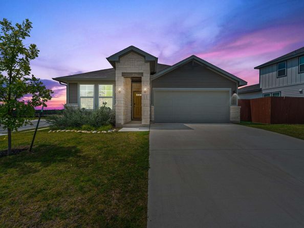 601 S Loriner WAY, Liberty Hill TX 78642