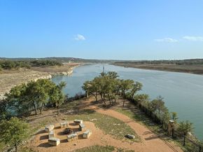 8019 Prairie Rye DR, Lago Vista TX 78645