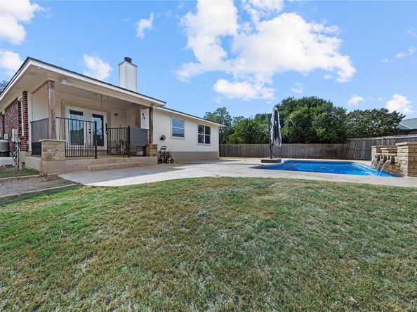 1802 Kwai CV, Leander TX 78641