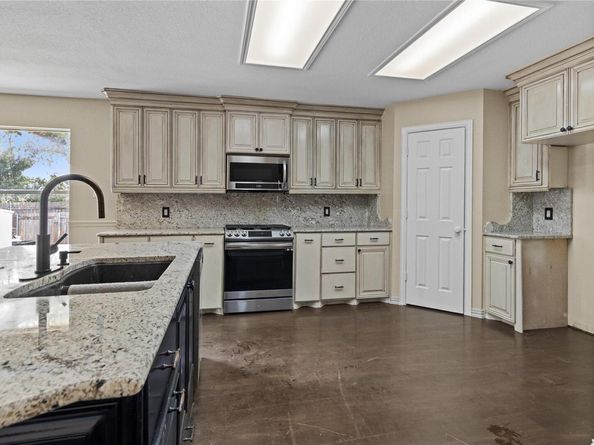 1802 Kwai CV, Leander TX 78641