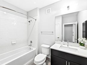 2801 Dulce LN 722, Austin TX 78704