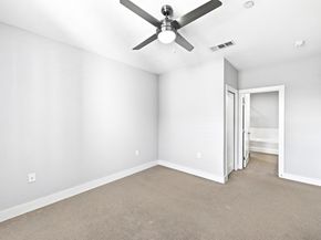 2801 Dulce LN 722, Austin TX 78704
