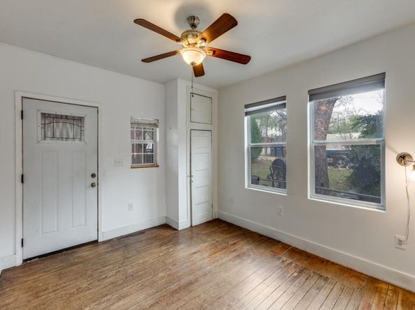 1903 E 10th ST, Austin TX 78702