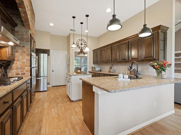 7303 Bluntleaf CV, Austin TX 78750