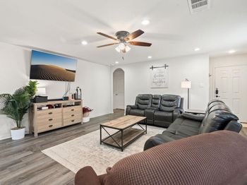 153 Proclamation Ave