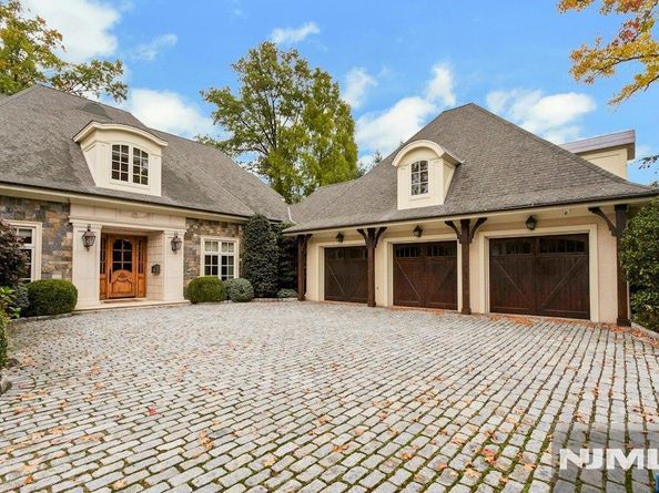 74 Roberts Road, Englewood Cliffs NJ 07632
