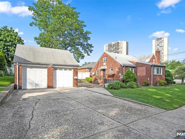 1303 Palisade Avenue, Fort Lee NJ 07024