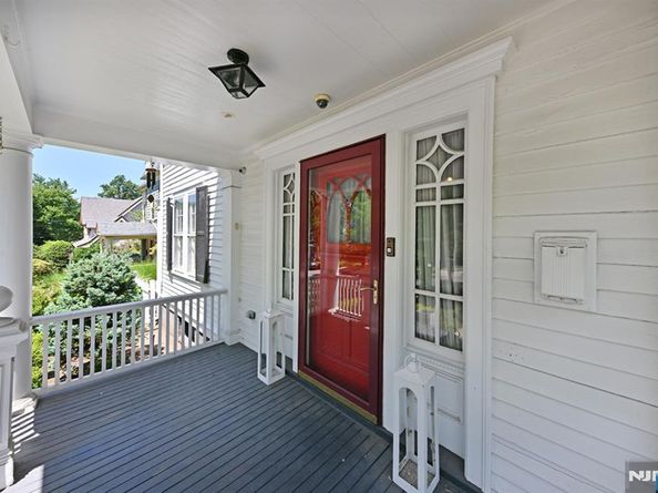 145 Park Avenue, Leonia NJ 07605