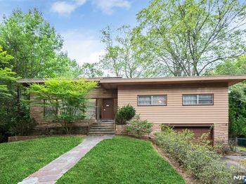 430 Elkwood