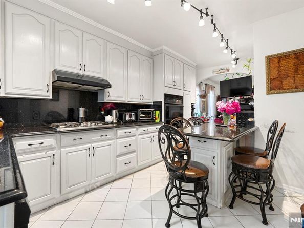 263 Morningside Avenue, Cliffside Park NJ 07010