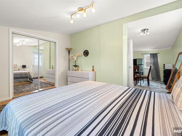 263 Morningside Avenue, Cliffside Park NJ 07010